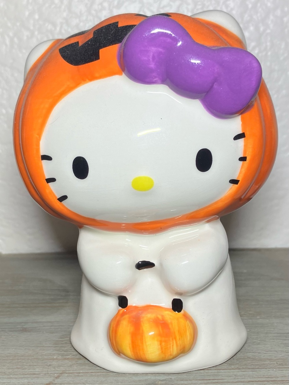 Hello Kitty Ghost Costume Figure